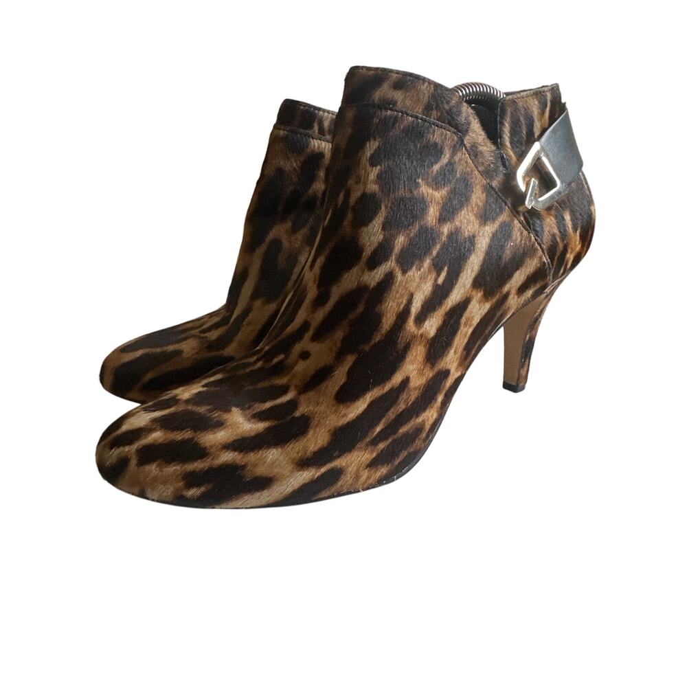 Vince Camuto boot heal leopard VC Vesela3 Calf Hair Belted Shortie Display New